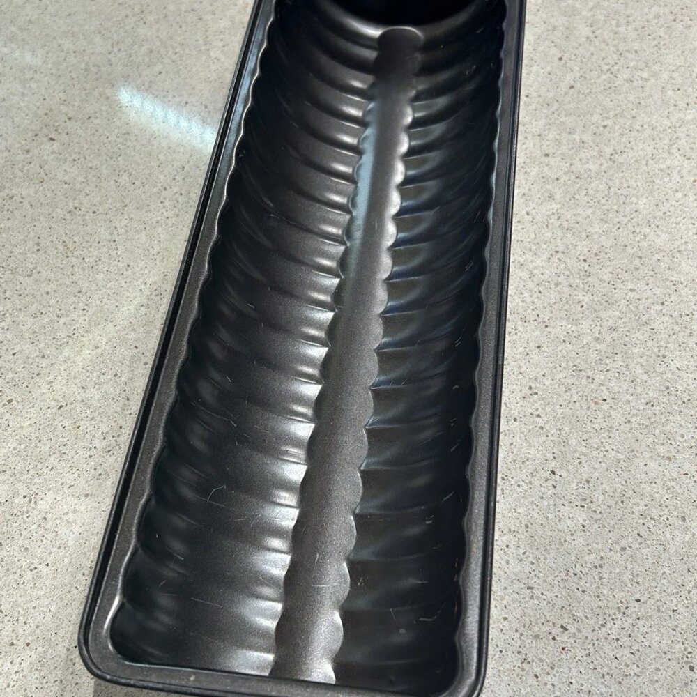 Kaiser German Bakeware 12-Inch Half Round Loaf Pan, Almond Cake Pan